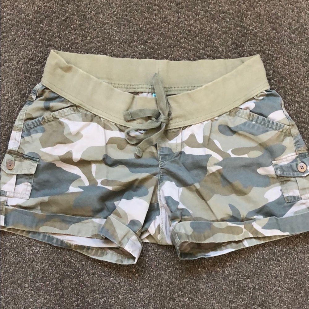 Maternity Camouflage shorts